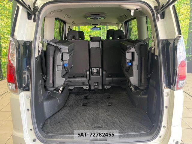 Nissan SERENA 2017-01 6642518-10