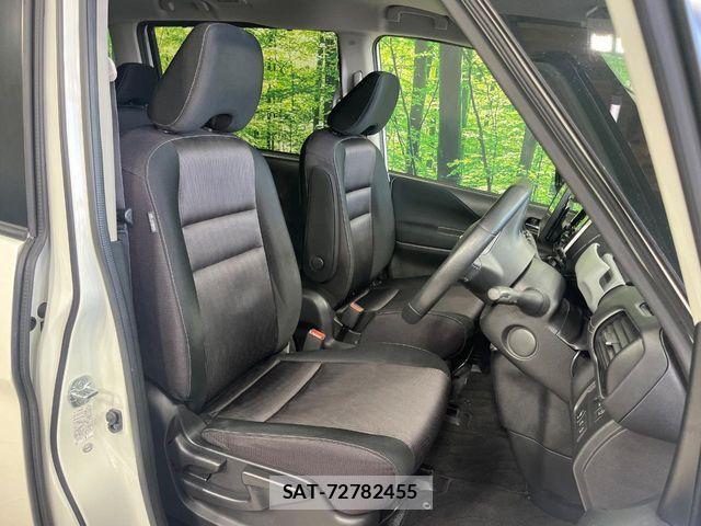 Nissan SERENA 2017-01 6642518-7