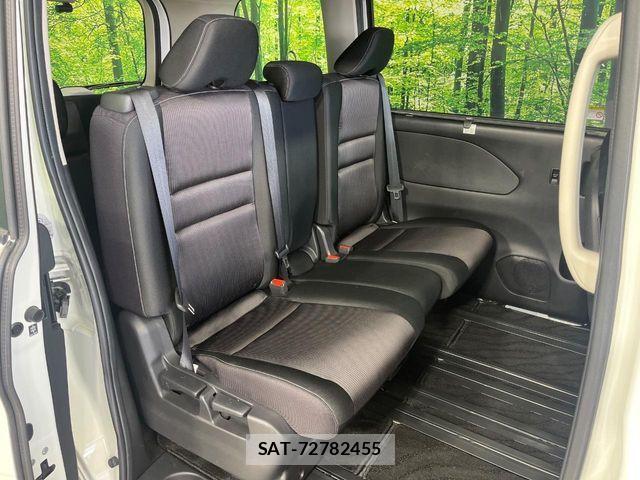 Nissan SERENA 2017-01 6642518-8