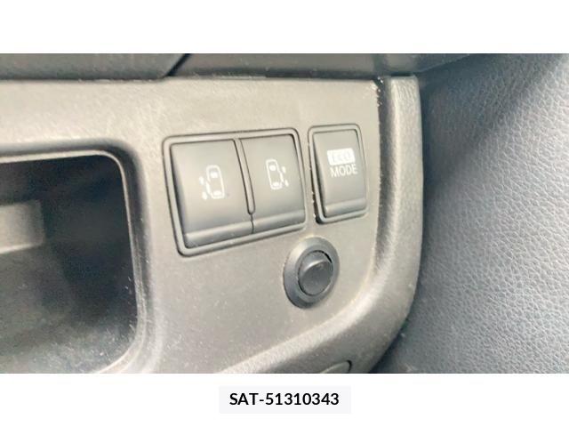Nissan SERENA 2013-02 6673607-15