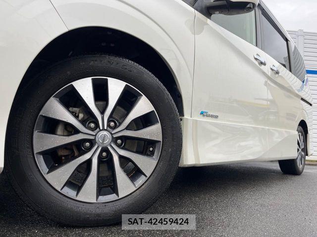 Nissan SERENA 2017-09 6673568-14