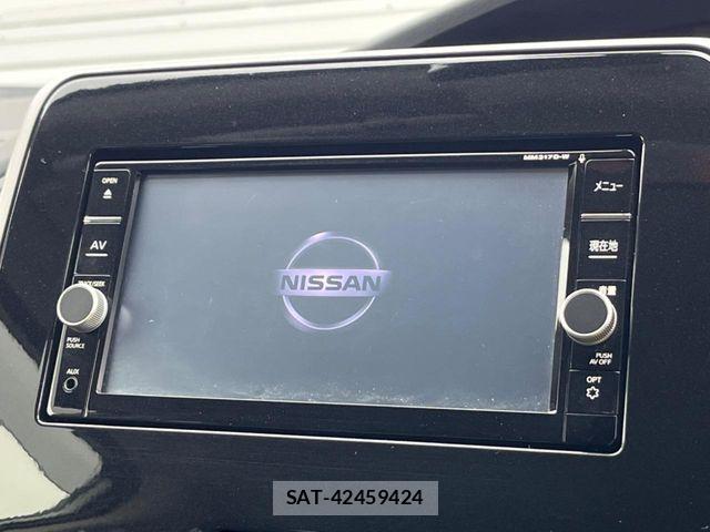 Nissan SERENA 2017-09 6673568-2
