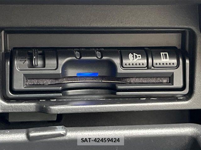Nissan SERENA 2017-09 6673568-6