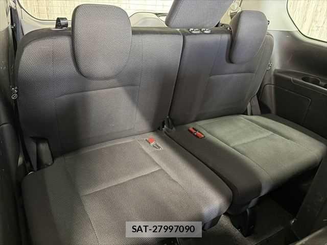 Nissan SERENA 2017-04 6673596-12
