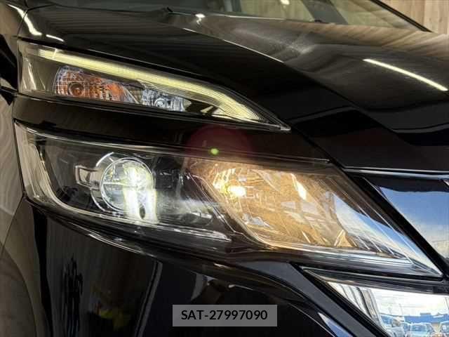 Nissan SERENA 2017-04 6673596-15