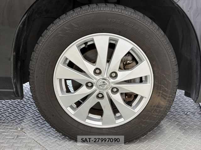 Nissan SERENA 2017-04 6673596-16