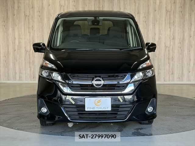 Nissan SERENA 2017-04 6673596-17