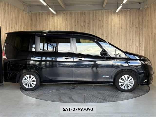 Nissan SERENA 2017-04 6673596-19
