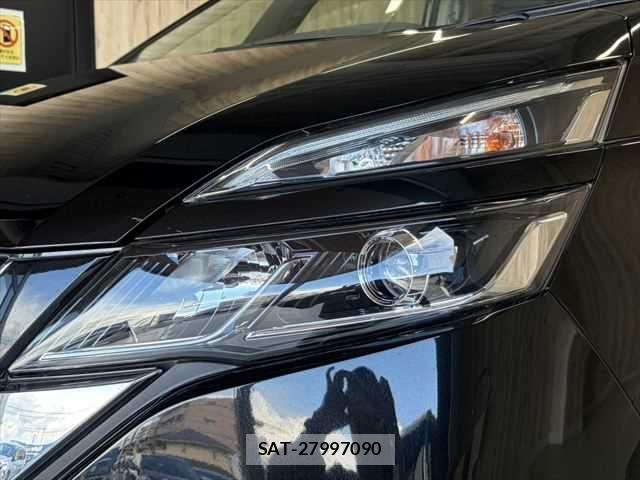Nissan SERENA 2017-04 6673596-25