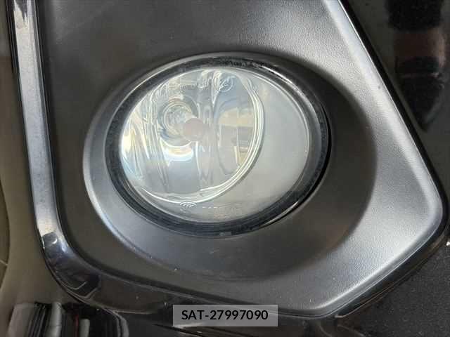 Nissan SERENA 2017-04 6673596-26