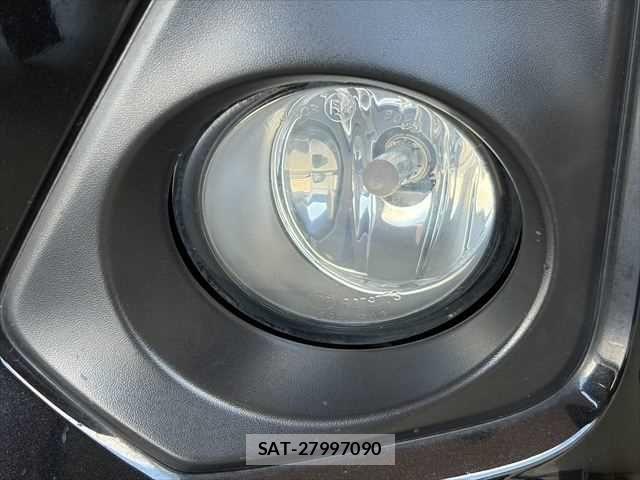 Nissan SERENA 2017-04 6673596-27
