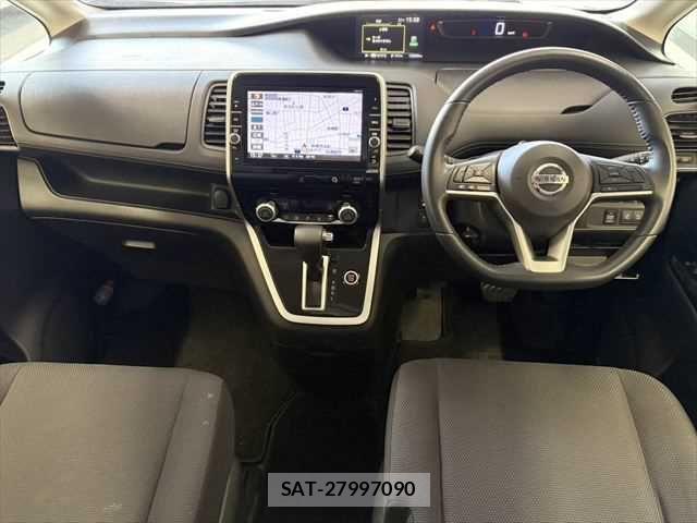 Nissan SERENA 2017-04 6673596-2