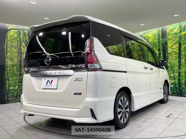 Nissan SERENA 2017-01 6673566-17