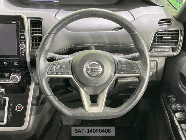 Nissan SERENA 2017-01 6673566-7