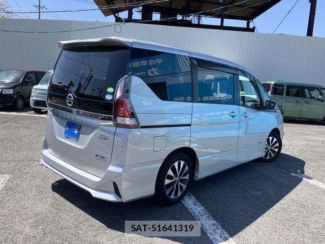 Nissan SERENA 2017-08 6673595-3