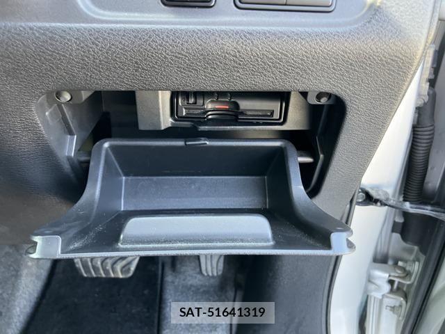 Nissan SERENA 2017-08 6673595-6