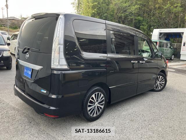 Nissan SERENA 2015-04 6673606-2