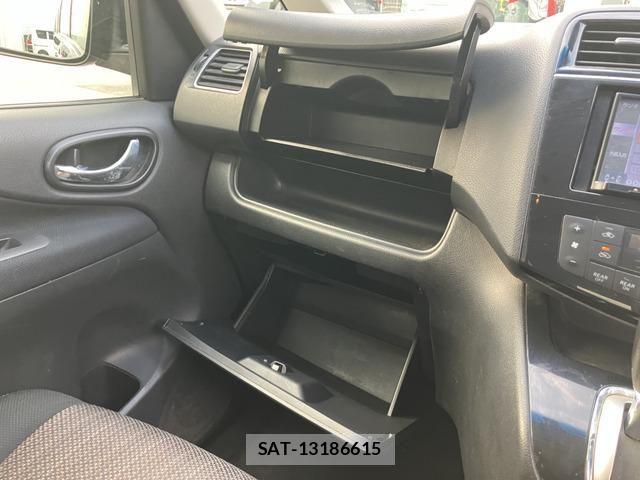 Nissan SERENA 2015-04 6673606-8
