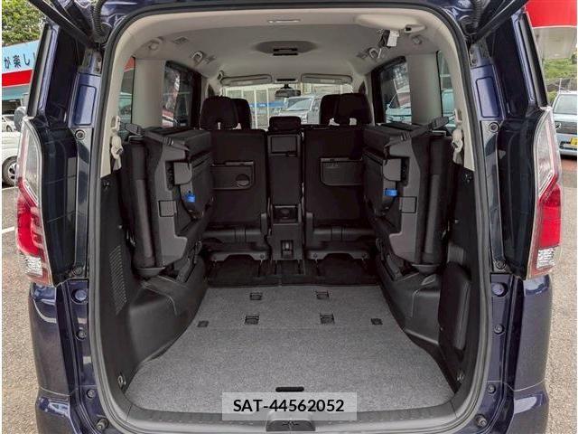 Nissan SERENA 2017-03 6673567-19