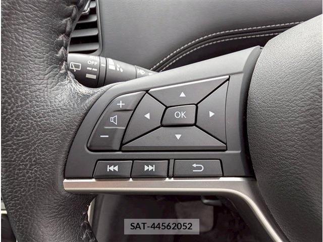 Nissan SERENA 2017-03 6673567-21