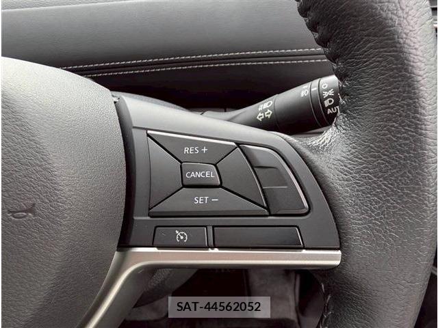 Nissan SERENA 2017-03 6673567-22