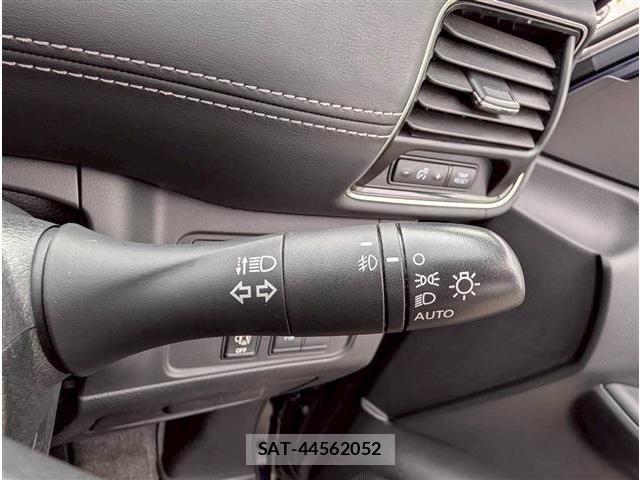 Nissan SERENA 2017-03 6673567-24