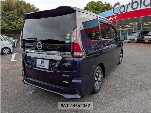 Nissan SERENA 2017-03 6673567-5