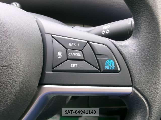 Nissan SERENA 2018-01 6677979-13