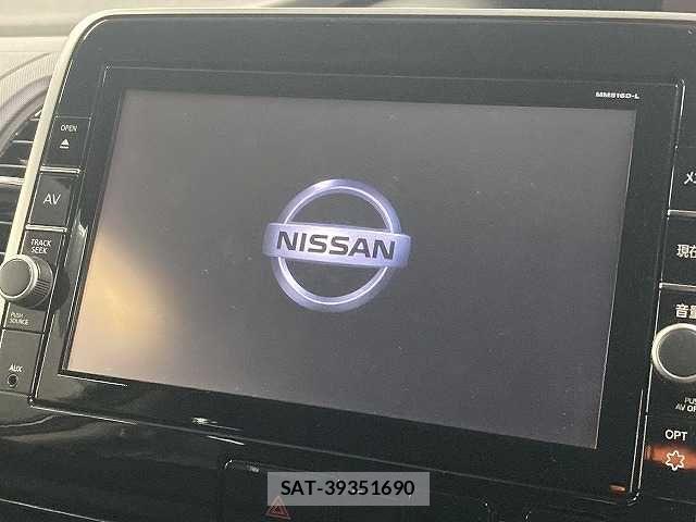 Nissan SERENA 2017-03 6678004-2