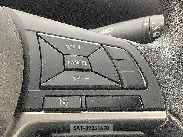 Nissan SERENA 2017-03 6678004-7