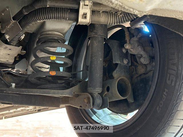 Nissan SERENA 2017-09 6678020-19