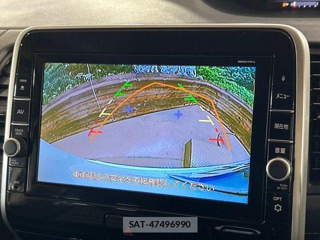 Nissan SERENA 2017-09 6678020-4