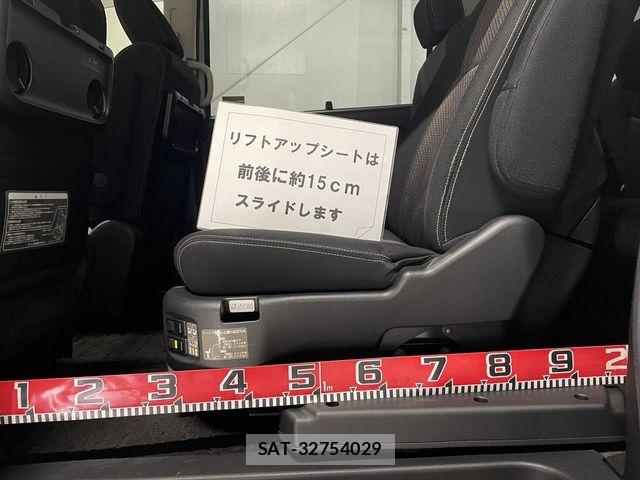 Nissan SERENA 2014-12 6678014-10
