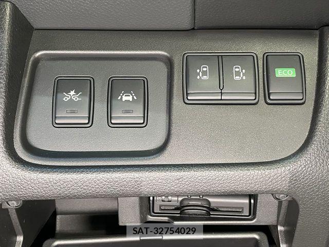 Nissan SERENA 2014-12 6678014-18