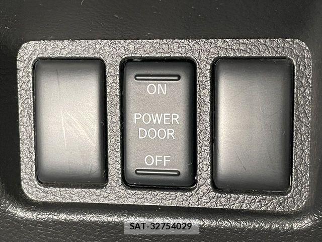 Nissan SERENA 2014-12 6678014-19