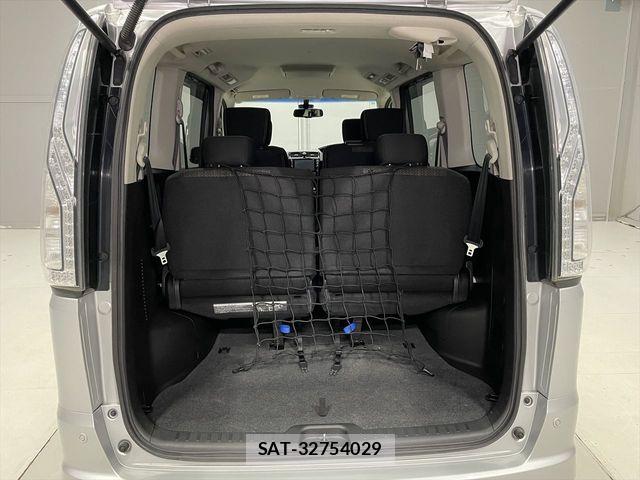 Nissan SERENA 2014-12 6678014-4