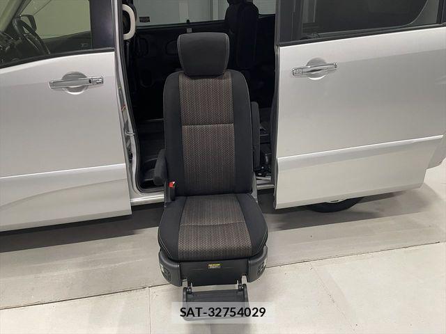 Nissan SERENA 2014-12 6678014-6