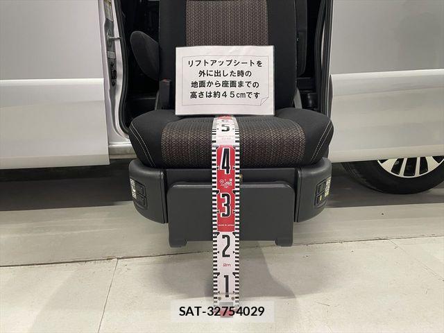 Nissan SERENA 2014-12 6678014-7
