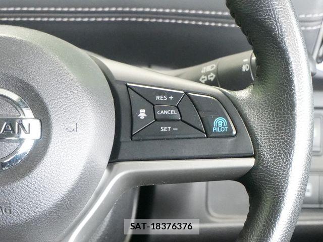 Nissan SERENA 2016-08 6677993-13