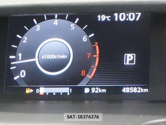 Nissan SERENA 2016-08 6677993-14