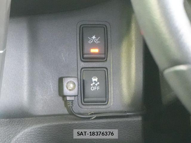 Nissan SERENA 2016-08 6677993-16