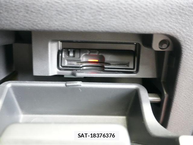 Nissan SERENA 2016-08 6677993-18