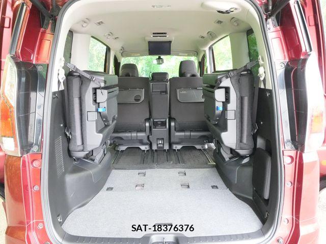 Nissan SERENA 2016-08 6677993-28