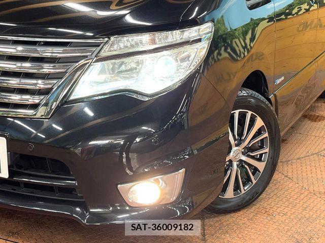 Nissan SERENA 2016-04 6678030-11