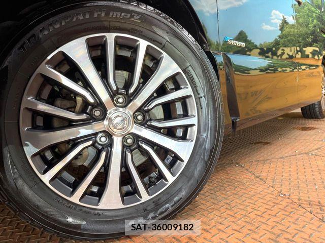 Nissan SERENA 2016-04 6678030-12