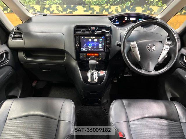 Nissan SERENA 2016-04 6678030-1