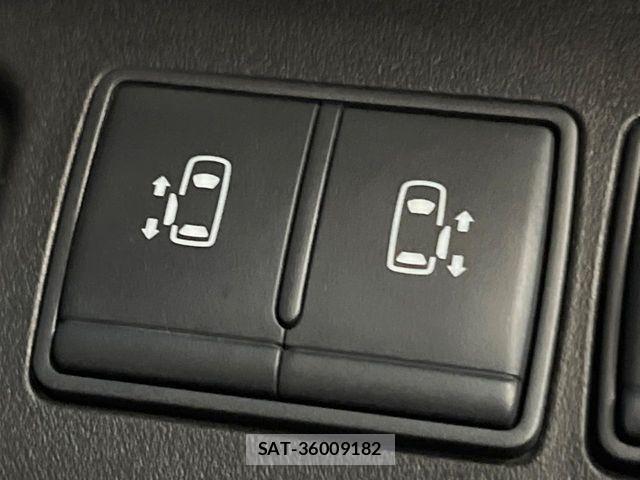 Nissan SERENA 2016-04 6678030-6