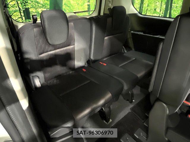 Nissan SERENA 2017-06 6677990-9