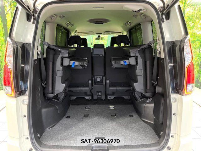 Nissan SERENA 2017-06 6677990-10