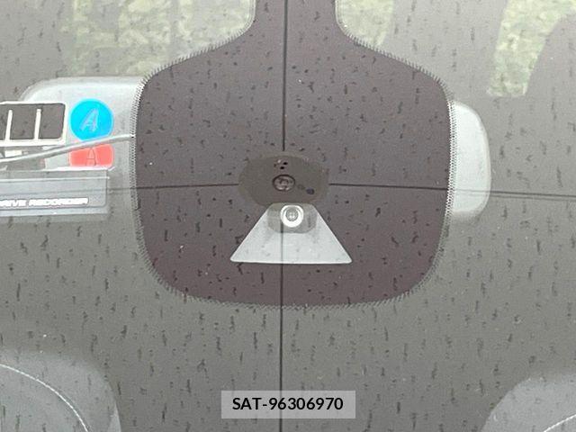 Nissan SERENA 2017-06 6677990-4